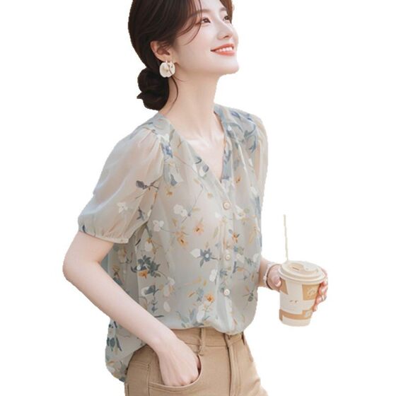 French age-reducing good-looking unique beautiful beautiful loose chiffon floral small top commuter short sleeve shirt summer