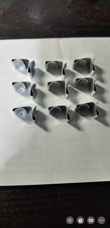 橋梁用配線溝固定金具 ステンレス65 固定用強力鋼 無溶接金具 水平金具 ロック金具 アクセサリー ステンレス製留め具|undefined