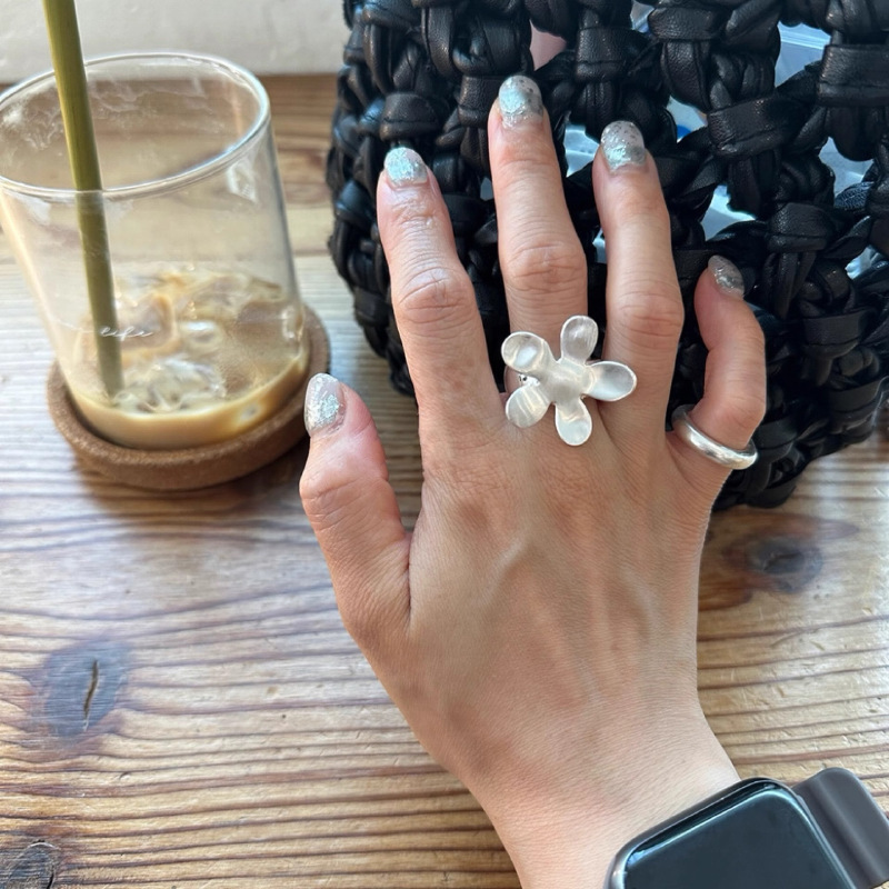 韓國時尚個性誇張大花朵戒指女小眾高級感立體花朵拉絲面紋路戒指