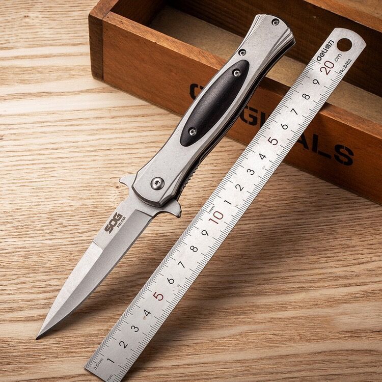 厂家批发高硬度户外折刀多功能小刀野营求生战术刀便携式户外小刀