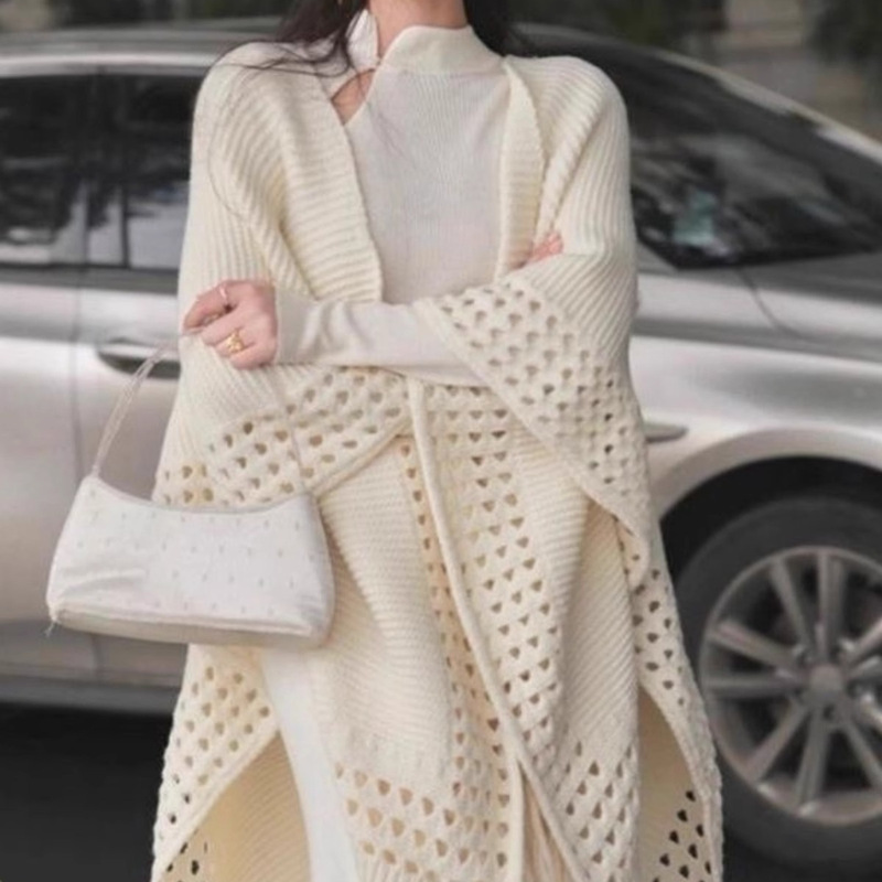 Yunnan, Qinghai, and Xizang Travel Photo Shawl, New Artistic Ethnic Style, Hollow-Out Tassel Versatile Shawl Paired with Cheongsam Cardigan