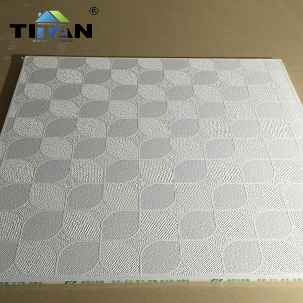 Tablero de ingeniería de techo antiestático, a prueba de humedad, a prueba de hundimiento, revestimiento de yeso de PVC, techo limpio de tres pruebas