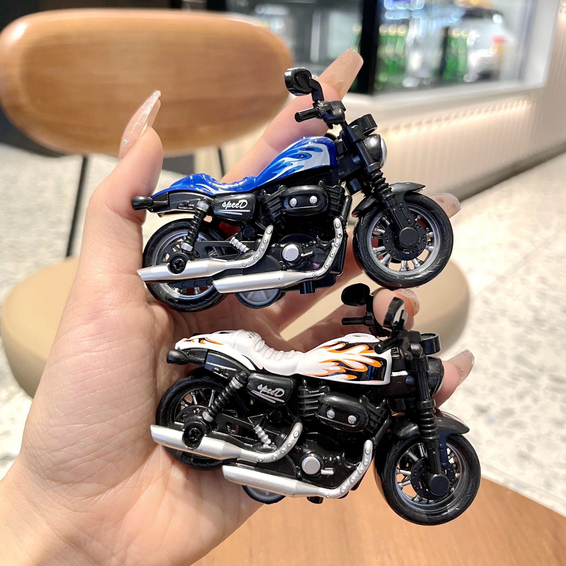 Moda Cool Harley motocicleta pull back motocicleta mini llavero creativo personalizado bolsa de juguete creativo colgante pequeña joyería