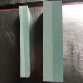 磨石、油石;砂轮