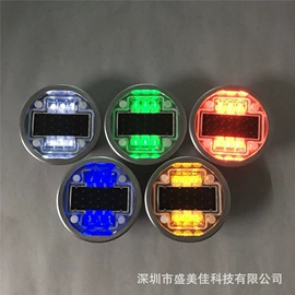 道钉;交通警示灯;交通安全标识