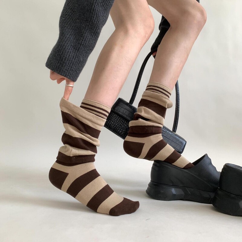 Women's Autumn and Winter New European Style Trendy Socks, Niche Design Double-Layer Flared Stacked Socks with Striped Cotton Socks