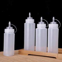 プラスチックは味噌の瓶を押して卸売りします。