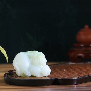 Jinyutang's Fine Hetian Jade Green Pixiu Handle Pieces Are Finely Carved Pixiu Is Fierce and Majestic Xinjiang Genuine Straight Hair