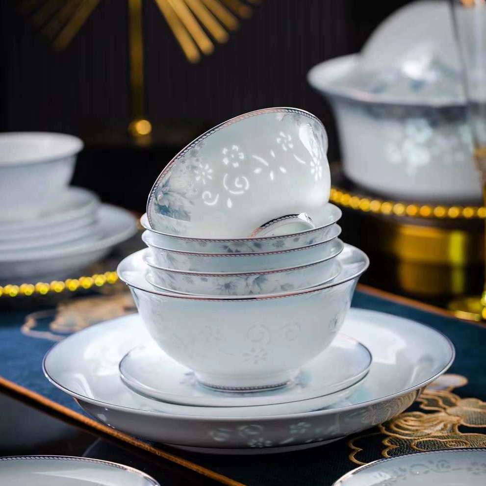 Свадебная посуда Jingdezhen высоко-белый фарфор утолщенные чаши и тарелки большой набор на десять человек свадебный приданый синяя и белая керамика