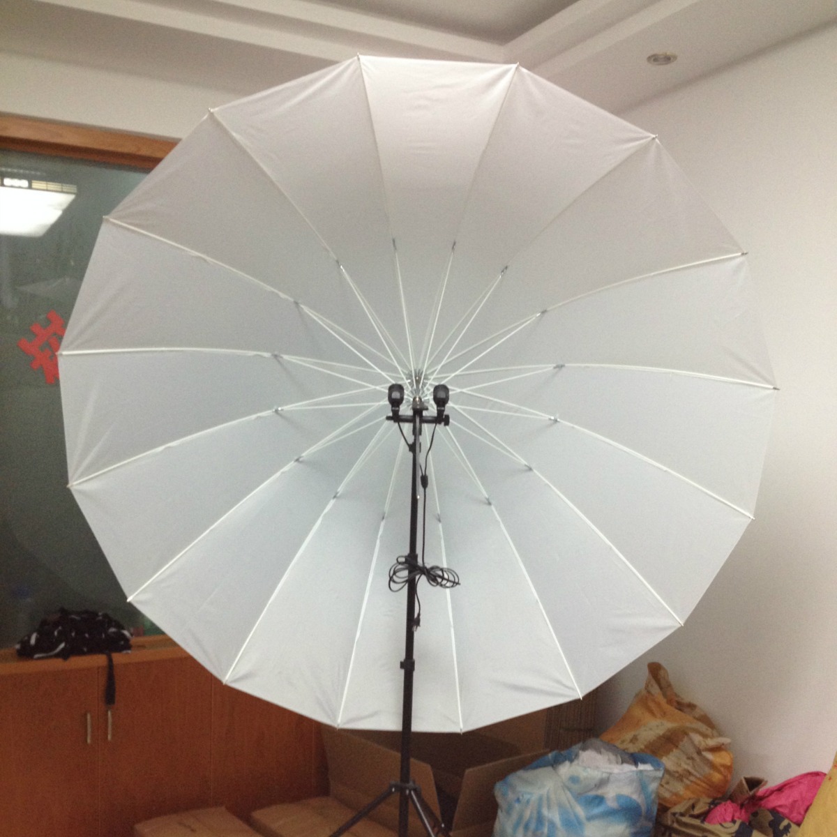 75寸180cm柔光伞白伞摄影伞纤维伞架16K