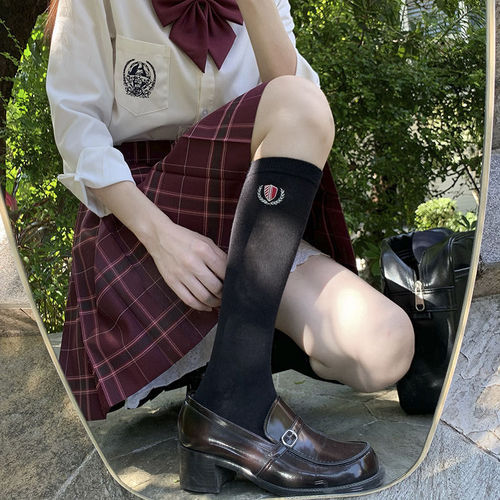 Japanese school supply sense JK socks women's gold and silver embroidered badge half-leg socks mid-calf uniform socks black and white calf socks