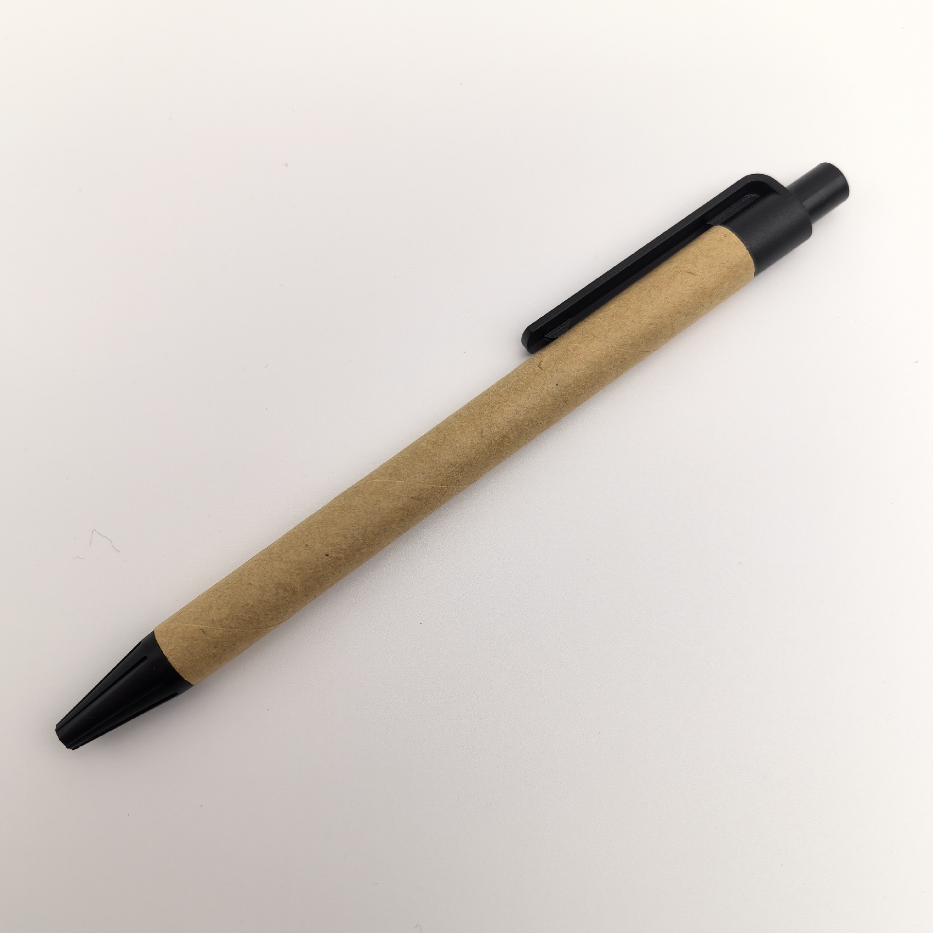 Presione bolígrafo de papel kraft verde bolígrafo simple bolígrafo de tubo de papel al por mayor bolígrafo verde se puede imprimir logotipo