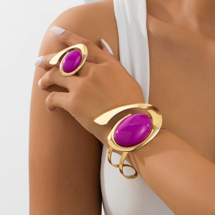 European and American exaggerated fashion rose red geometric bracelet and ring two-piece set with irregular design and personalized women's hand accessories