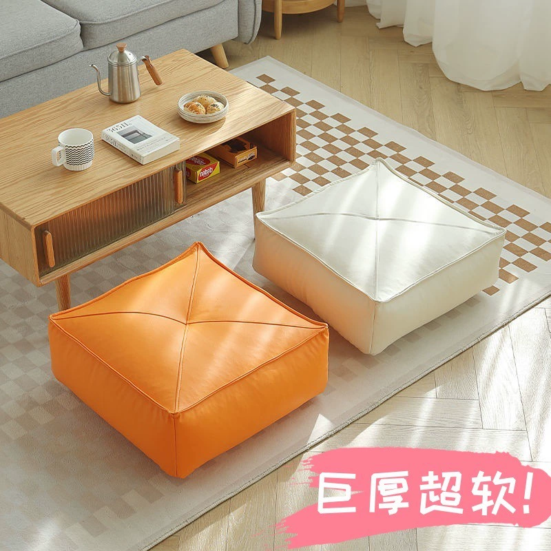 Татами подушечки на полу футоны