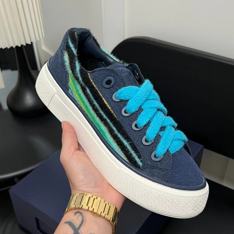 2024 neue trendige Paarschuhe in Übergröße, vielseitige runde Zehenpartie, farbblockierte dicke Sohle, sportliche weiße Freizeitschuhe_voghion.com