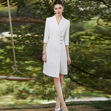 春夏时尚白色新中式盘扣西装女裙修身显瘦高级感不对衬职业连衣裙