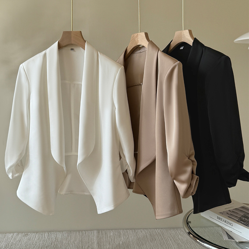 Endi Three-Quarter Sleeve Thin Blazer 2026 Summer New Satin Elegant Versatile Short Suit Jacket for Women