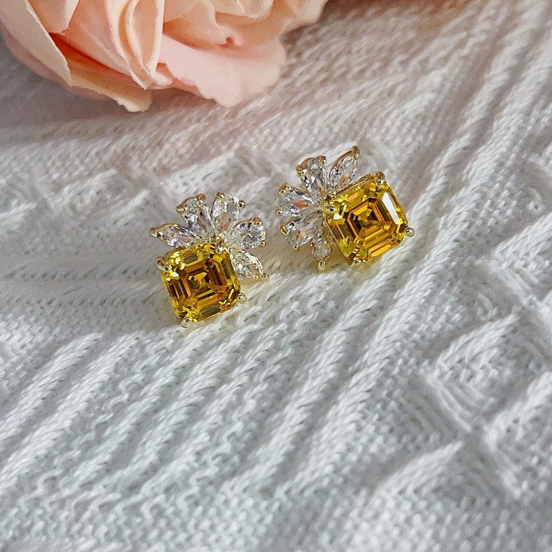 1 Pair Glam Geometric Inlay Copper Zircon Ear Studs display picture 7