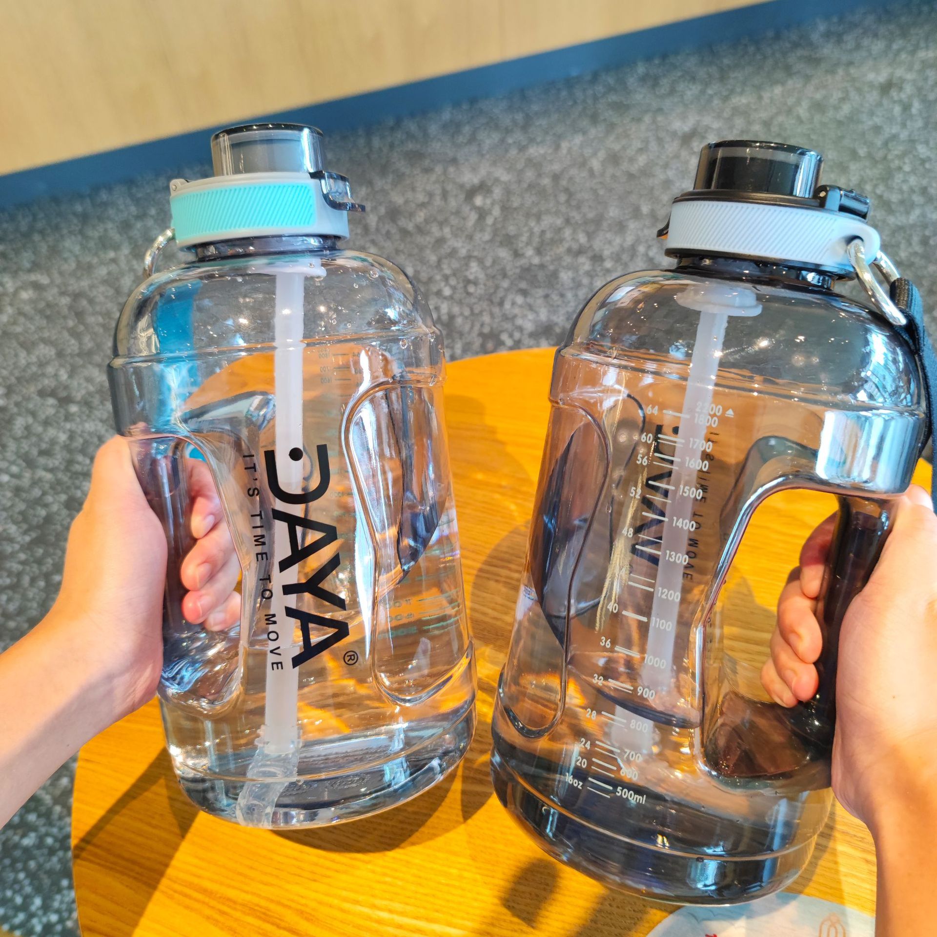 Deportes de gran capacidad hervidor cuerda portátil transparente paja PC plástico bebida directa taza l al por mayor 2200ml