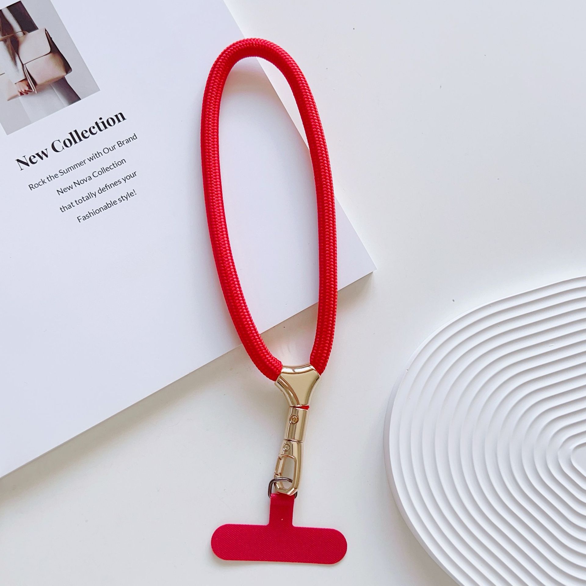 Cuerdas de muñeca ajustables de alta calidad con clips de hebilla pequeñas y frescas de poliéster corto para colgar teléfonos móviles simples y versátiles