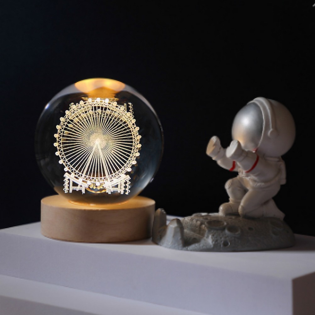 Luminosa galaxia astronauta 3D interior tallado bola de cristal luz nocturna base de madera adorno creativo de escritorio regalo de cumpleaños