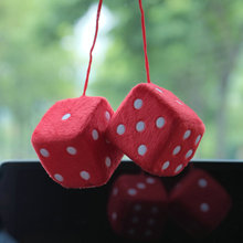 跨境骰子挂件毛绒色子汽车挂件骰子饰品车挂包饰挂件幸运潮流6CM