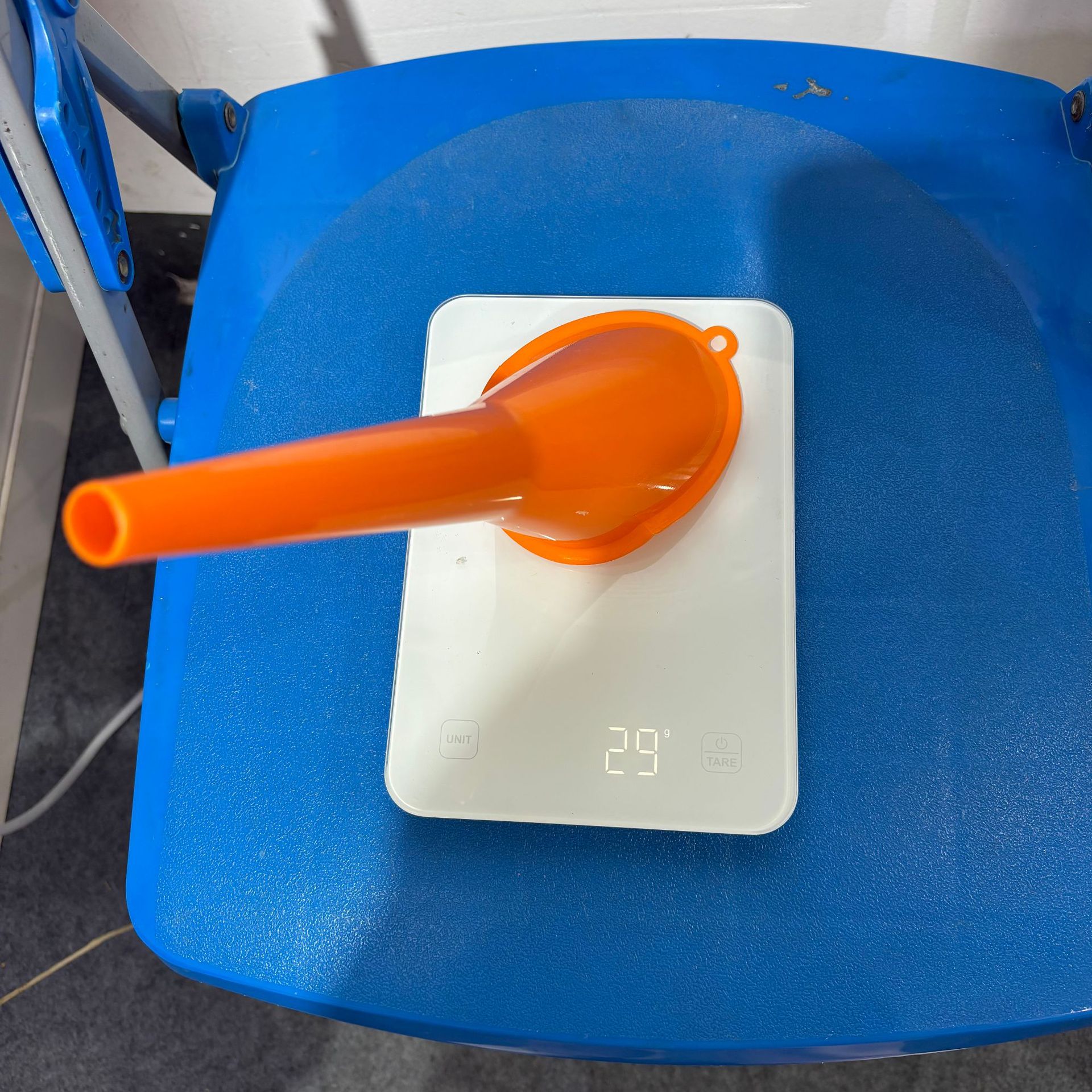 Cross-Border Hot-Selling Refueling Funnel with Filter Telescopic Tube for Automobiles and Motorcycles with Oil and Gasoline Plastic Long Mouth Funnel