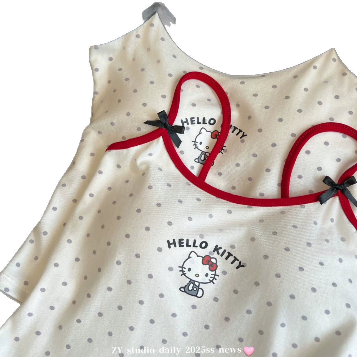 Топ летний Hello Kitty, slim fit с чашечками и бантом, one size