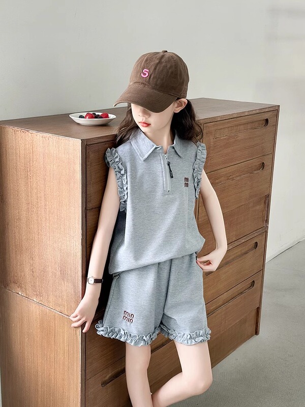 女の子サマースーツ 2025 新しいファッショナブルで見栄えの良いレースサマースーツ女の子カジュアルスポーツショーツ 2 点セット|undefined