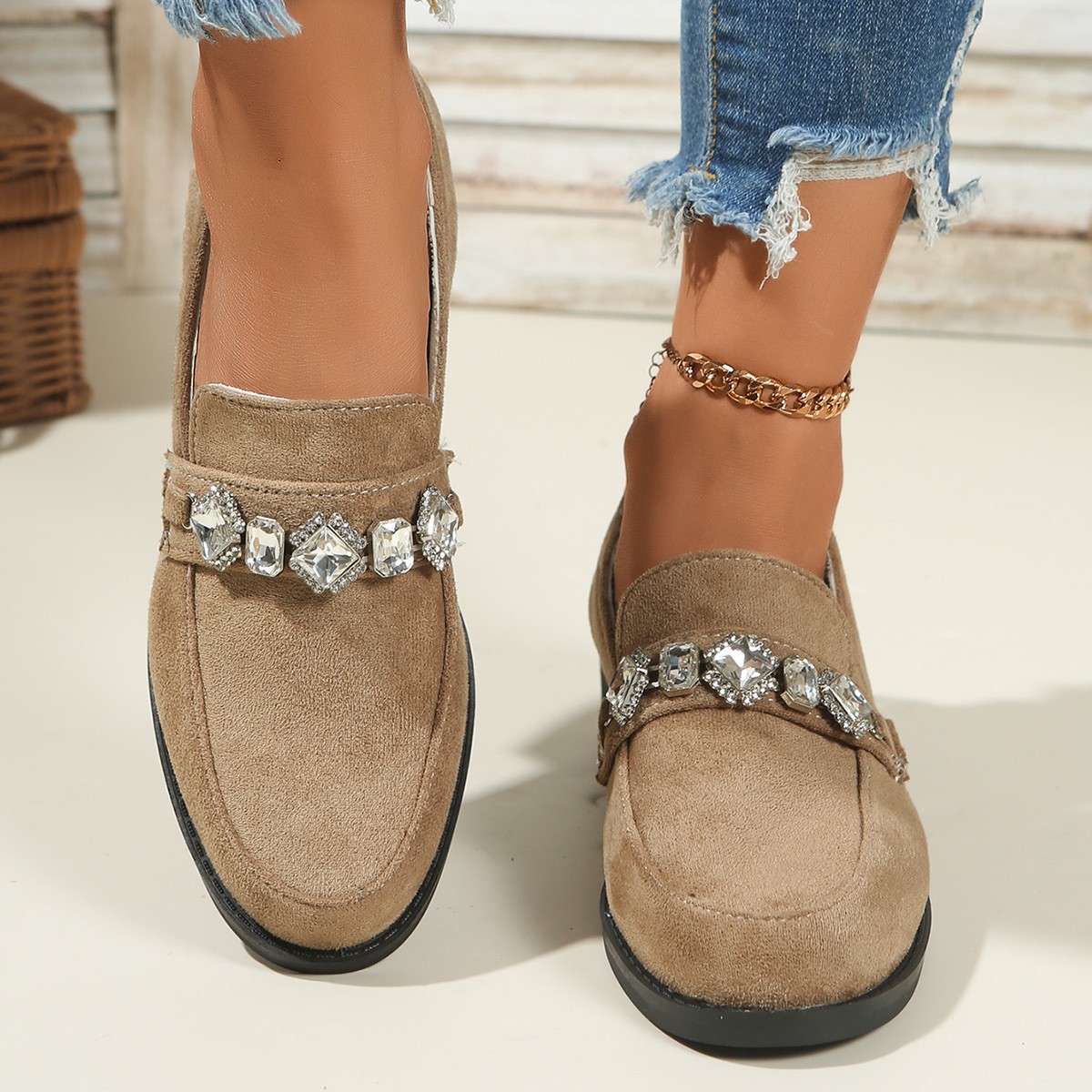 Damen-Slipper aus Wildleder mit Strasssteinen, niedrigem Schaft, britischer Stil, Blockabsatz, Loafer in Übergrößen, Herbstneuheit_voghion.com
