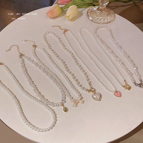 Korean new niche pearl necklace for women, versatile splicing love clavicle chain, light luxury temperament beaded necklace wholesale