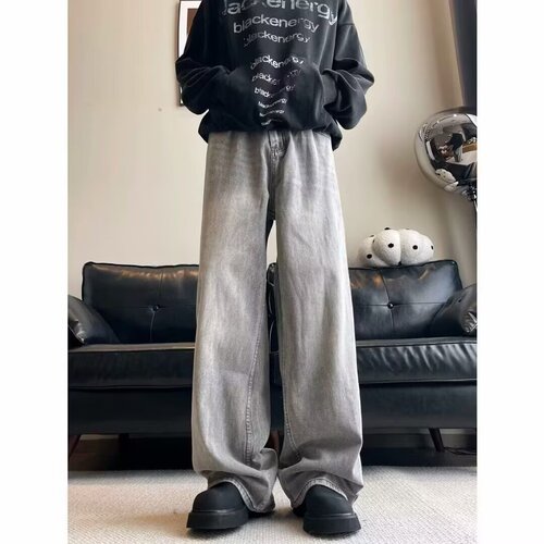 Gray denim pants for men, high-street style, loose-fitting, casual, clean-fit, slightly flared, wide-leg, straight-cut, washed and distressed long pants.