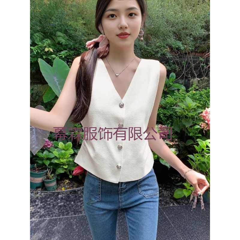 French Single-Breasted V-Neck Sleeveless Knitted Vest for Women 2025 Summer New Slim Fit Outer Top