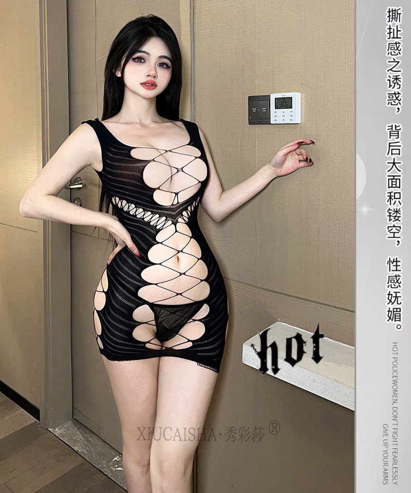 Plus Size Fishnet Suspender Stockings Set with Open Crotch, Black Polyester Lingerie — detail image 11