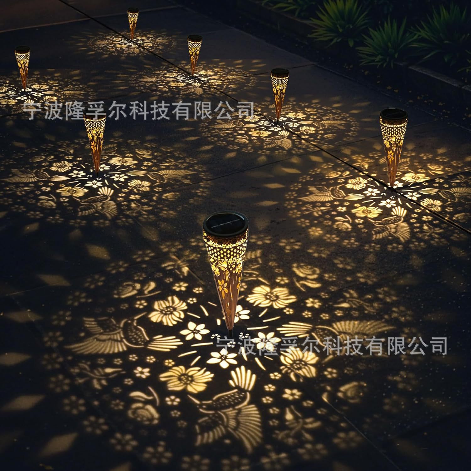 맞춤형 새 모델 - 모든 패턴 - 중공 잔디 램프