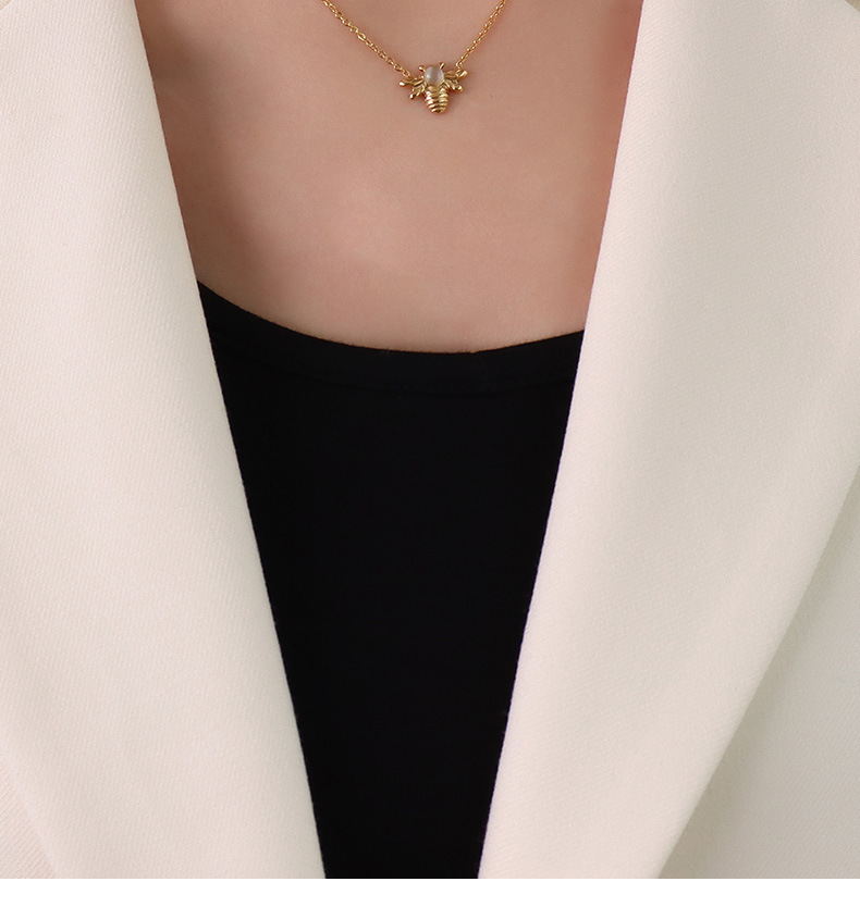 Necklace Classification 304 Stainless Steel Chain Material 18K Gold Plating Color Wedding, Travel Occasion PVD Coated Real Gold Plated 18K Gold Animal 304 Stainless Steel French Style Waterproof Non Tarnish 304 Stainless Steel Necklace