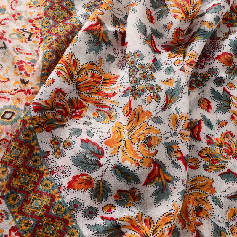 Primavera y verano ligero algodón y lino sensación bufanda Lijiang viaje decorativo chal estilo étnico costura flor bufanda para las mujeres
