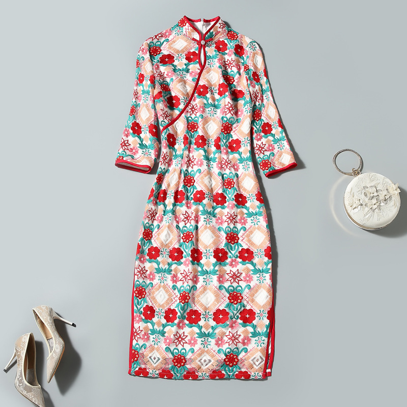 Summer style 2021 spring and autumn Women's wear Jacobs Embroidery Three Quarter Sleeve Retro Stand collar Improved edition Long Self cultivation cheongsam