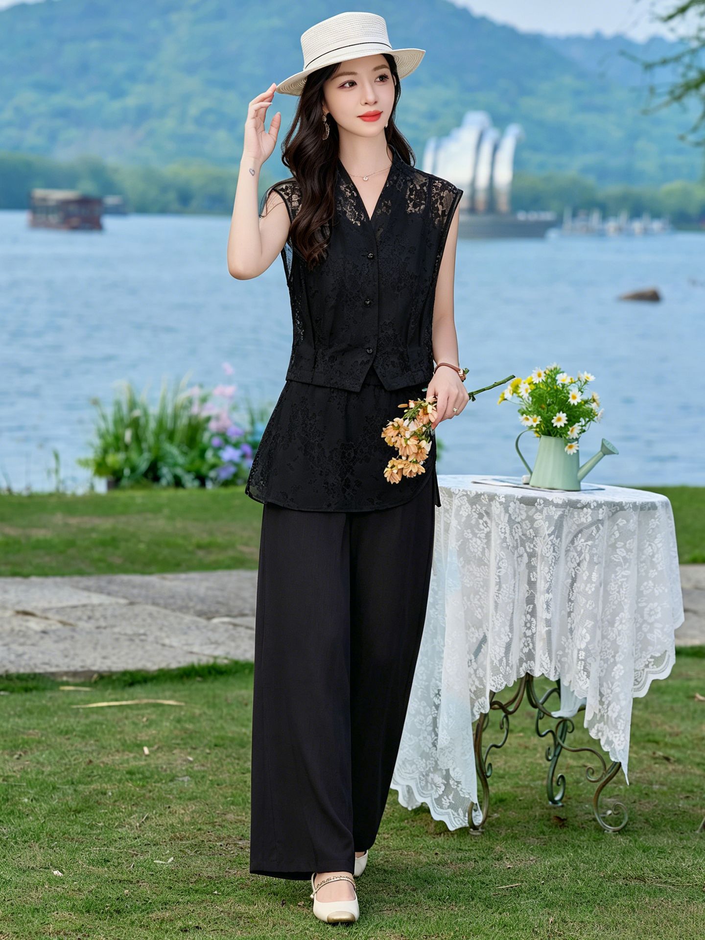Bộ vest nữ không tay kết hợp quần ống rộng phối ren YQ9913 — màu đen, màu trắng ngà