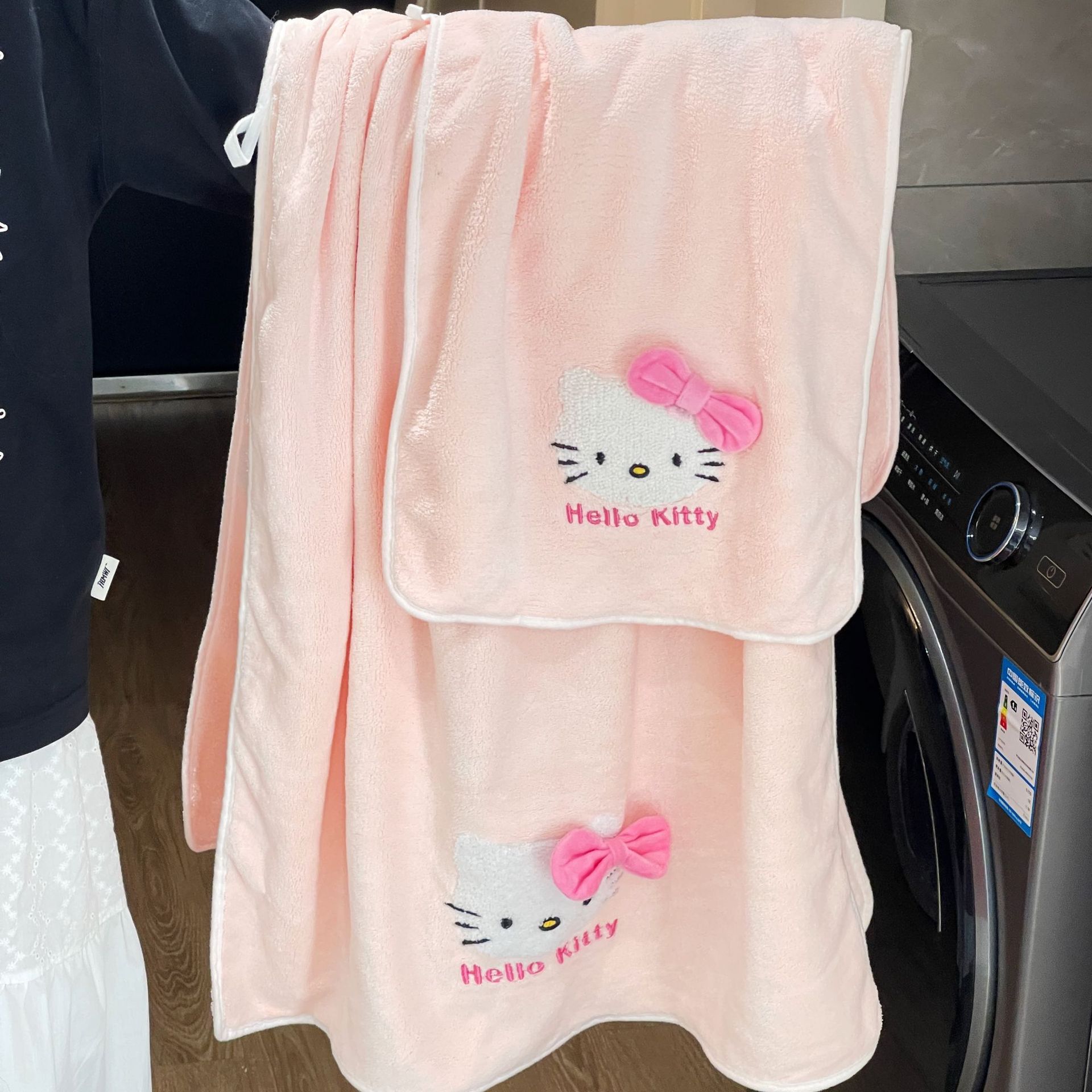 Cute toalla de baño para gatos KT toalla de cabello seco sombrero de tres piezas conjunto de absorción de agua rápida no se seca el cabello grueso se puede usar y envolver toalla de baño