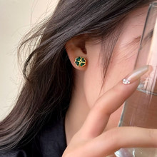 925�y��¿����~������С���Ů�Gɫ������hС���L�OӋ���|���