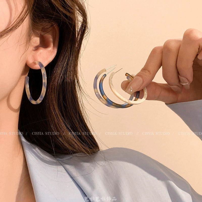 芸钰 крупные кольца-серьги для женщин 14k цвета tortoiseshell blue-gray white latte amber стиль 2024