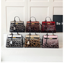 �W���LŮ��2026�¿����б��y�μ��K����r��������R��ٴ����ذ�