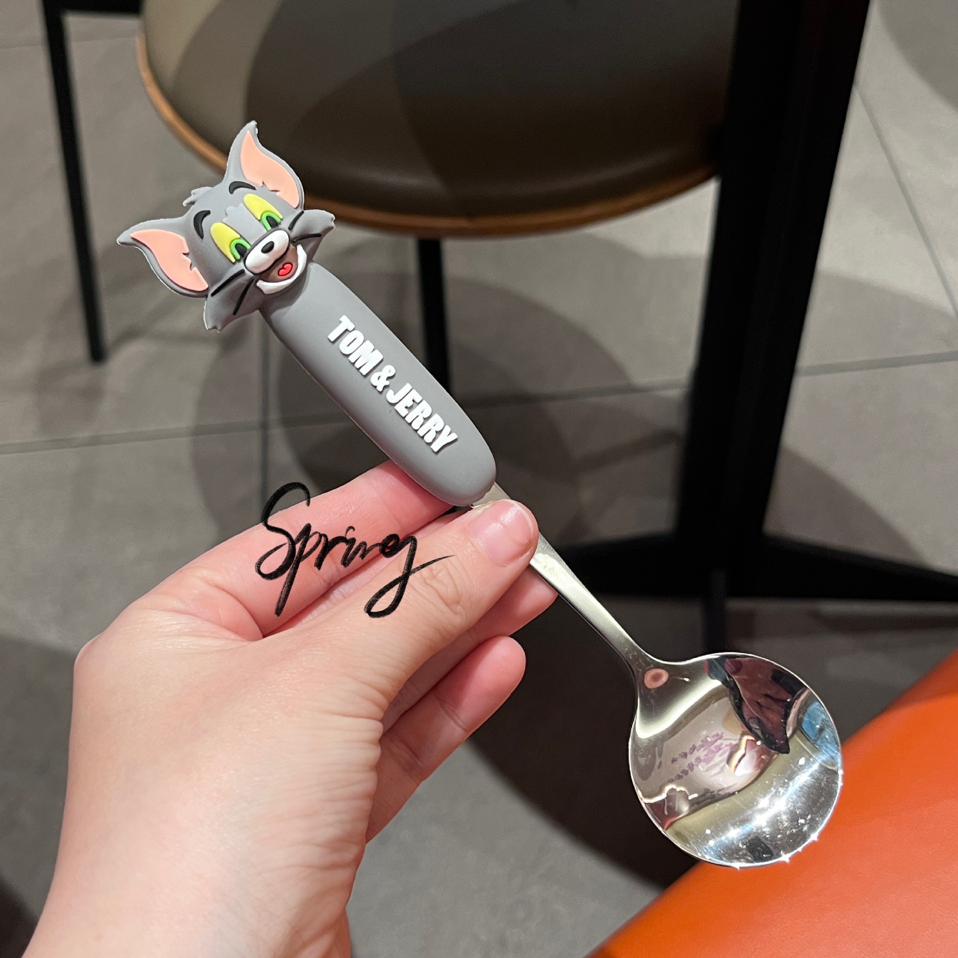 톰 고양이 숟가락