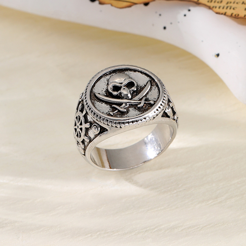 Yun Jin nuevo anillo de calavera pirata personalizado punk hip-hop anillo de aleación de hombre