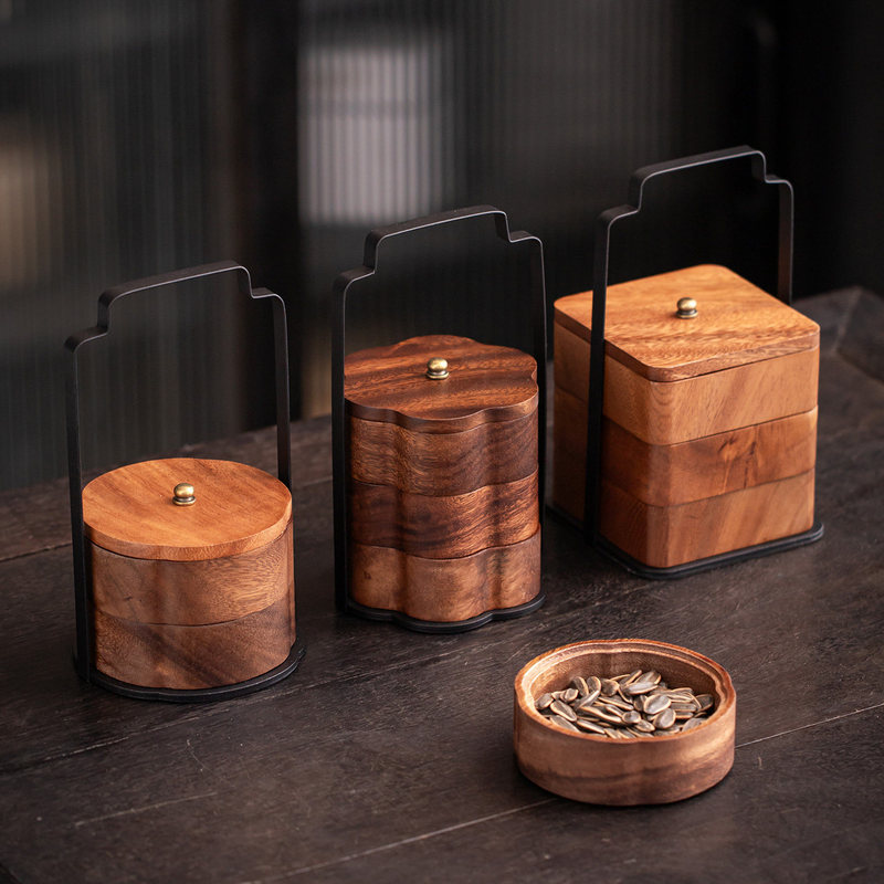 Walnut solid wood snack storage box, multi-layer tray with lid for candies and seeds, portable vintage small dish for New Year's storage Walnut solid wood snack storage box, multi-layer tray with lid for candies and seeds, portable vintage small dish for New Year's storage