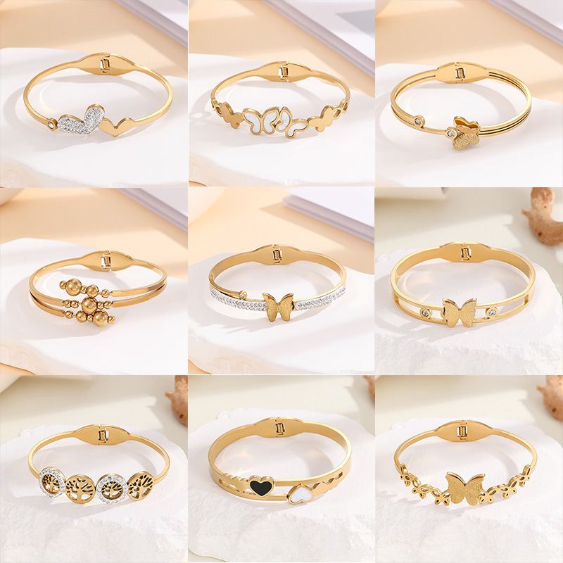 Bracelet Made of Titanium Steel, Versatile, Non-Fading, Hot-Selling, Elegant Niche Design Jewelry for Women, Customizable Rose Gold Heart