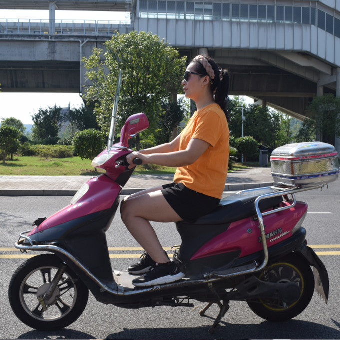 Electric Vehicle Front Windshield Tempered Glass Battery Pedal Type Motorcycle Windshield Glass High Definition Front Windshield