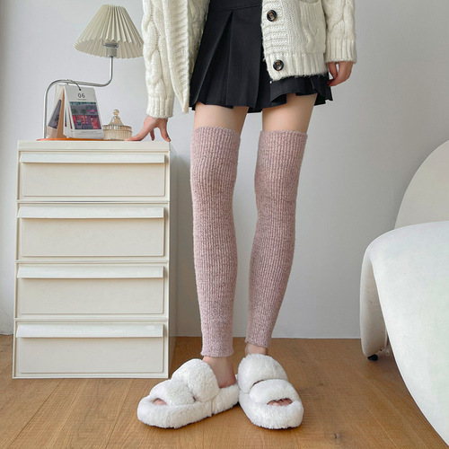 New style over-the-knee high socks, knee pads, leg covers, women's pile socks, thickened warm knitted foot covers, boot covers, Japanese variegated colors