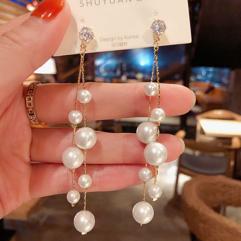 elegant fashionable earrings pearl
